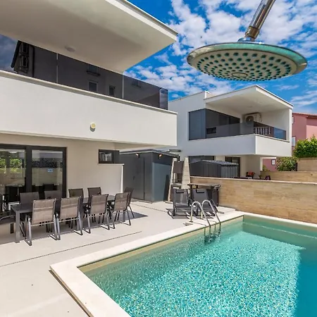 Modern House Jasminka *