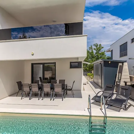 Holiday home Modern House Jasminka *