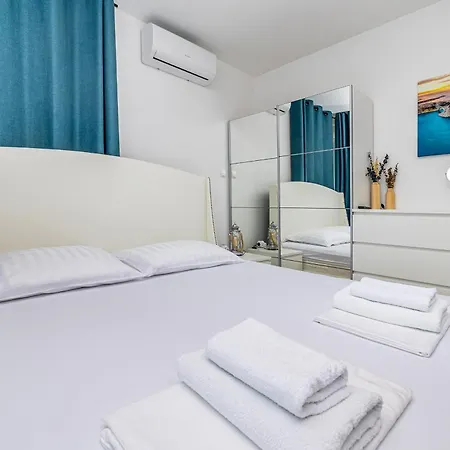 Modern House Jasminka Holiday home Malinska