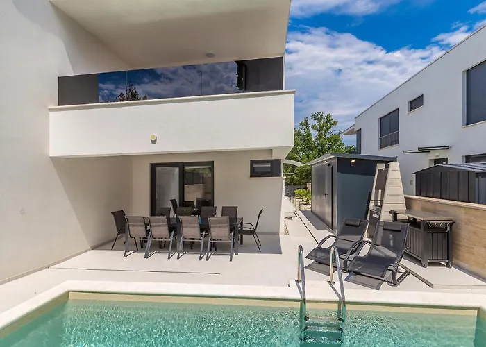 Vakantiehuis Modern House Jasminka *