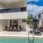 Case de vacanță Modern House Jasminka *