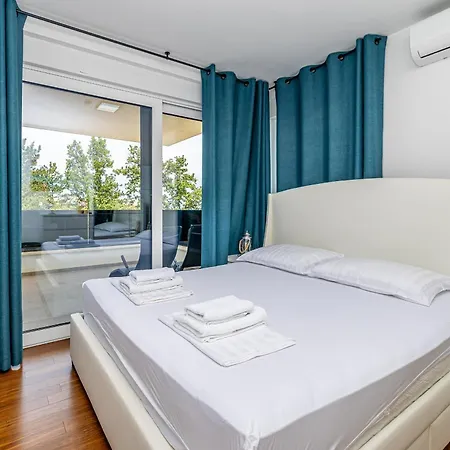 Modern House Jasminka Case de vacanță Malinska
